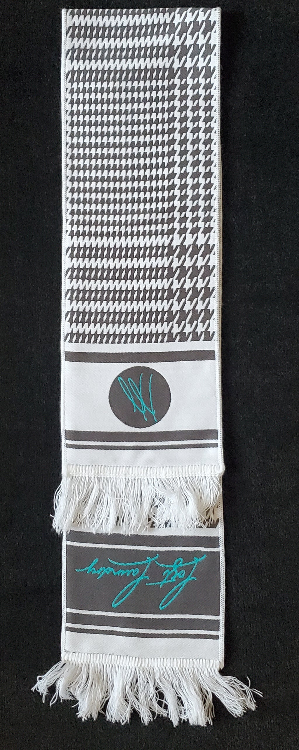 Hound's-tooth Scarf